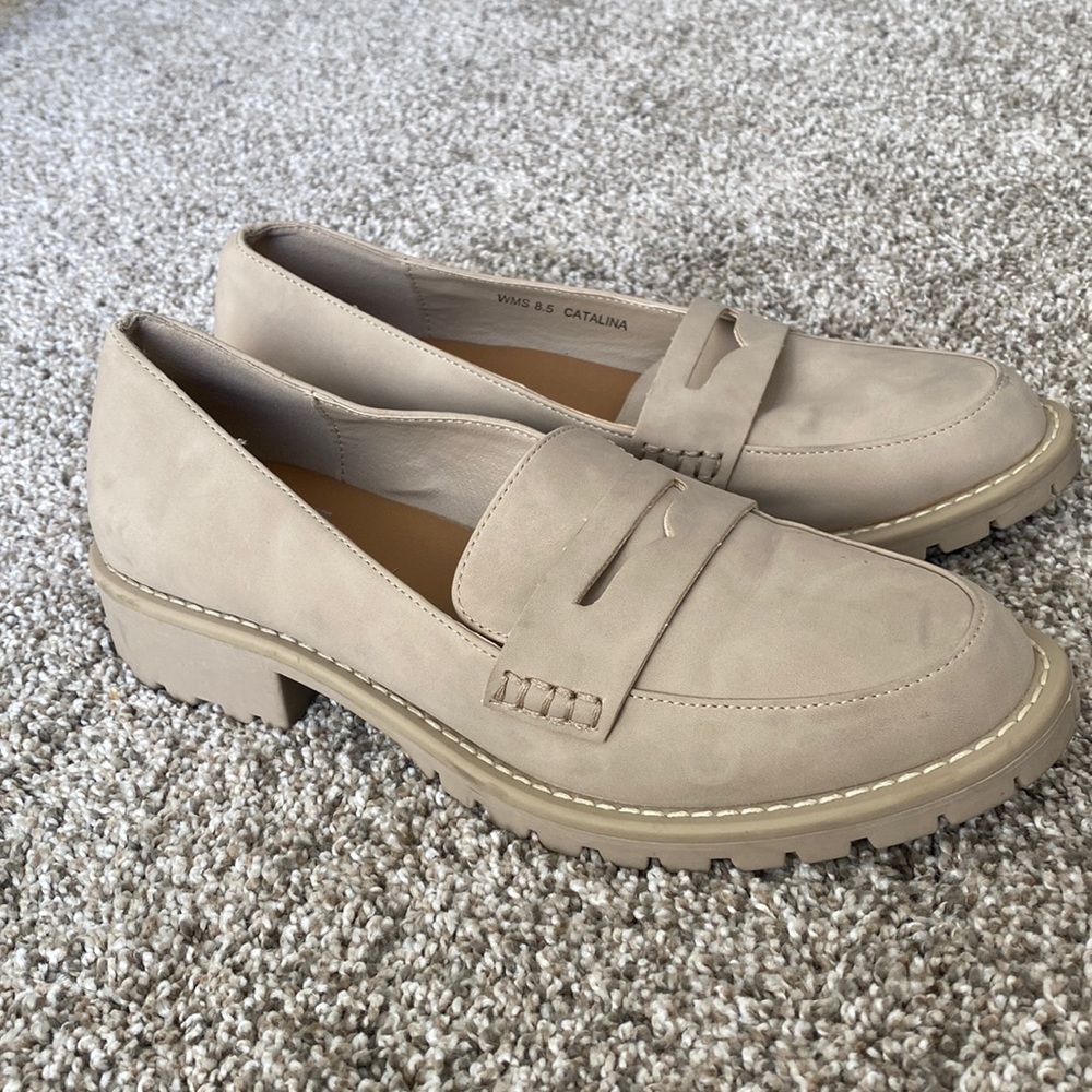 Dolce Vita loafers.Size 8.5. Like new condition.